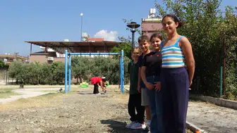 Hatay’da bir çöp yakma girişimi çocuk parkını küle çevirdi