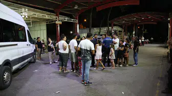 İzmir'de evde bıçaklı kavga Bir kişi ağır yaralı