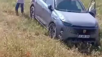 Siirt Kurtalan yolunda kaza yapan öğretmen hastaneye kaldırıldı