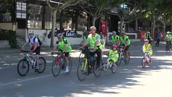 Bursalılar bağımlılığa karşı pedal çevirdi