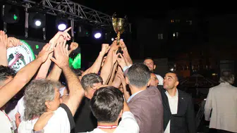 Üzümlüspor’un Bölgesel Amatör Lig sevinci meydanlara taştı