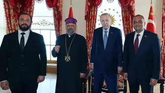 Erdoğan Dolmabahçe'de kritik isimlerle bir araya geldi