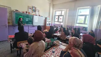 Kars’ta velilere bağımlılıkla mücadelede aile faktörü anlatıldı
