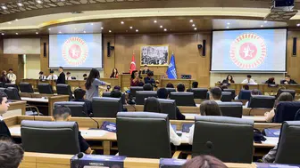 Bursalı gençler mecliste söz sahibi oluyor