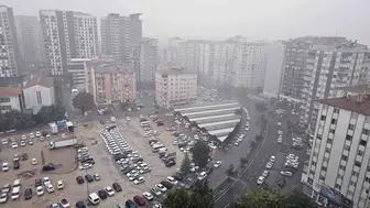 Kayseri'de aniden bastıran dolu sürücüleri ve yayaları hazırlıksız yakaladı