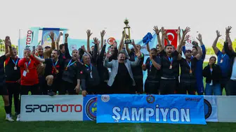 Sivas’ta şampiyonluk kupasını İstanbul Sessizler Spor Kulübü kaldırdı
