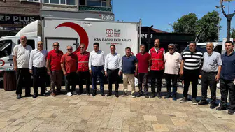 Zonguldak Alaplı'da meydanlar kitap okuyan öğrencilerle doldu