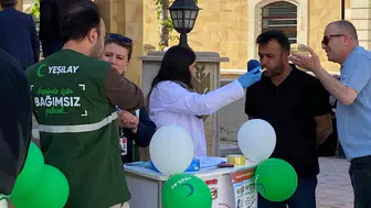 Bayburt'ta sigaraya karşı sokak başında uyarı