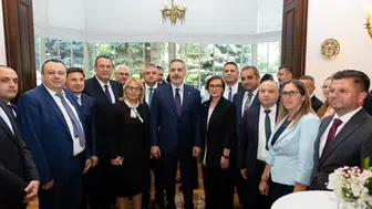 Dışişleri Bakanı Fidan Sofya'da Türk yatırımcılarla buluştu