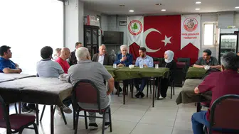 AK Parti İstanbul milletvekilleri sahada vatandaşın taleplerini dinledi