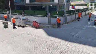 Efeler sokakları temizlik ekipleriyle yeni bir görünüme kavuşuyor