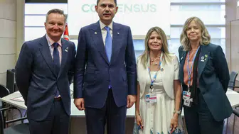 Kurum Almanya'da iklim zirvesi için kritik görüşmeler yaptı