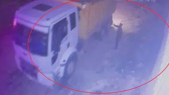 Hatay’da moloz kurnazlığına kamera engeli