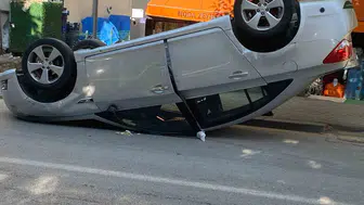 Bolu'da sabah trafiğinde park halindeki araca çarpan sürücü takla attı