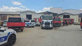 Elazığ Aksaray'da depo yangını korkuttu