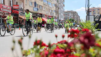 Elazığlılar bağımlılığa karşı sağlıklı yaşam için pedalladı