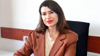Ekran başında geçen saatler gerçek bağlarımızı koparıyor