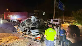 Antalya’da korkunç kaza Motoru fırlayan araçtaki sürücü hayatını kaybetti