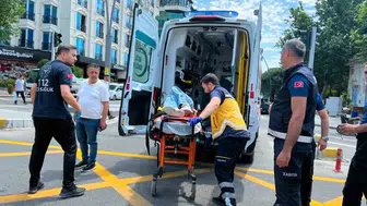 Batman'da trafik kazası Motosikletli ve çocuk yaya hastaneye kaldırıldı