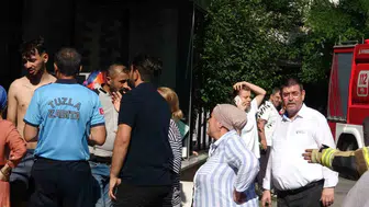 Tuzla’da iki binayı saran yangın mahalleliyi sokağa döktü