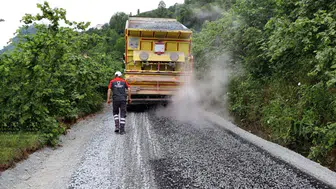 Ordu’nun köylerinde tozlu yollar asfaltla değişiyor