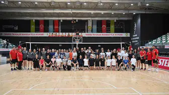 Manisa voleybolunda yeni yetenekler sahneye çıktı