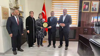 Emekli öğretmenden eğitime dev destek