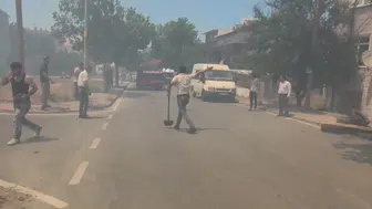 Silivri'de yangın yerine giden itfaiyeye kürekli saldırı