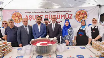 Sancaktepe’de 20 bin kişiye aşure dağıtıldı