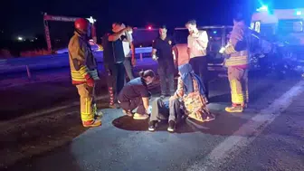 Manisa'da gece yarısı traktör kazası 4 kişi hastanelik oldu
