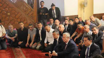 Ferdi Zeyrek anısına Hatuniye Camii'nde mevlit okutuldu
