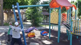 Kepez'de eskiyen çocuk parkları yenileniyor