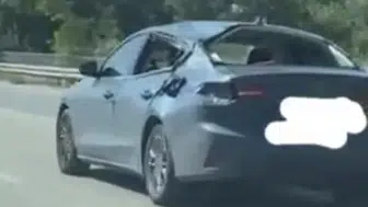 Eskişehir trafiğinde hurdaya dönmüş araç şaşkınlık yarattı