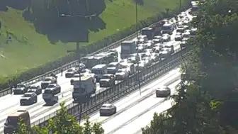 FSM köprü çıkışında zincirleme kaza trafiği felç etti