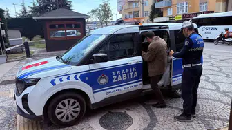 Kocaeli Zabıtası sahada hem hastaları hem eşyaları buluyor