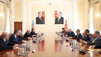 Numan Kurtulmuş Bakü’de Azerbaycan yönetimiyle masaya oturdu