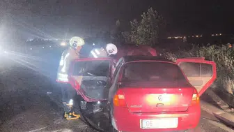 Kırıkhan yolunda seyir halindeki araç alevler içinde kaldı