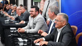 Kayseri Büyükşehir Başkanı Melikgazi sakinleriyle yüz yüze görüştü