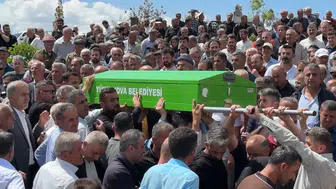 Yüksekova’da trafik kazasında yaşamını yitiren üç kişi toprağa verildi