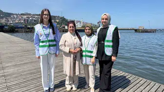 AK Parti Zonguldak sahillerinde çevreci mesaj verdi