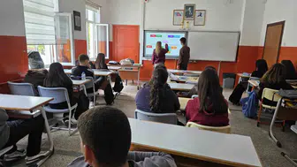 Sinoplu öğrenciler yapay zekayı dünyaya tanıttı