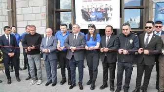Kars cezaevindeki hükümlüler el emeği eserlerini sergiliyor