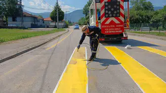 Düzce Çalıcuma köyünde yollar sürücüler için belirginleşti