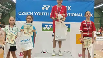 Kayserili genç badmintoncular Prag’da madalyaları topladı