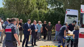 Alaçamda traktör kazası sonrası ambulans helikopter havalandı
