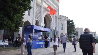 YKS sabahı İstanbul'da belge paniğine AK Gençlik müdahalesi
