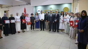 Malatyalı öğretmenler deprem travmasını psikodrama ile aşıyor