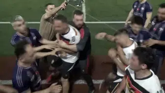 Sakarya’da halı saha turnuvası kavgayla noktalandı