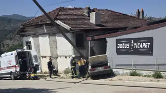 Denizli’de feci kaza Yaşlı çift depo duvarına çarparak can verdi
