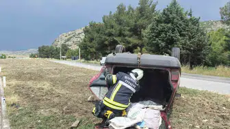 Burdur yolunda otomobil takla attı